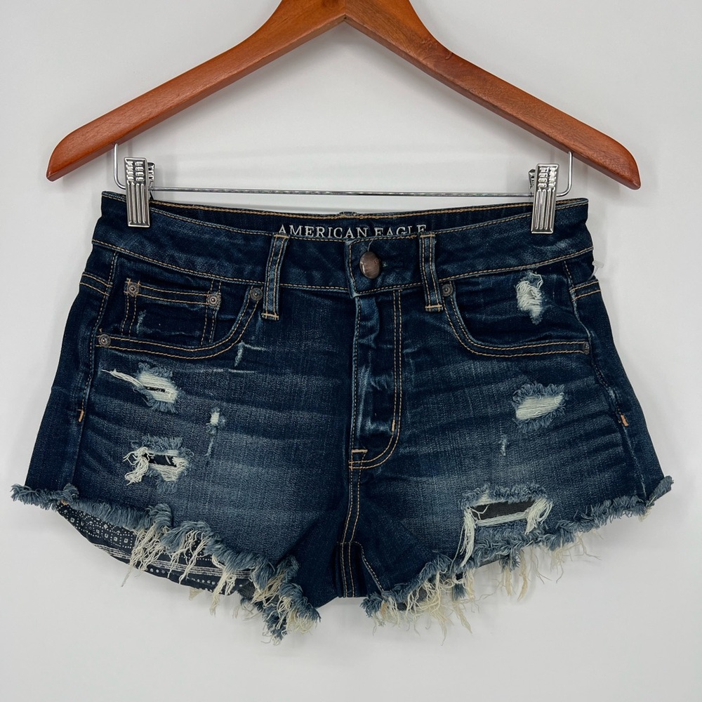 American Eagle Outfitters Women's High Rise Festival Ripped Jean Shorts Size 4